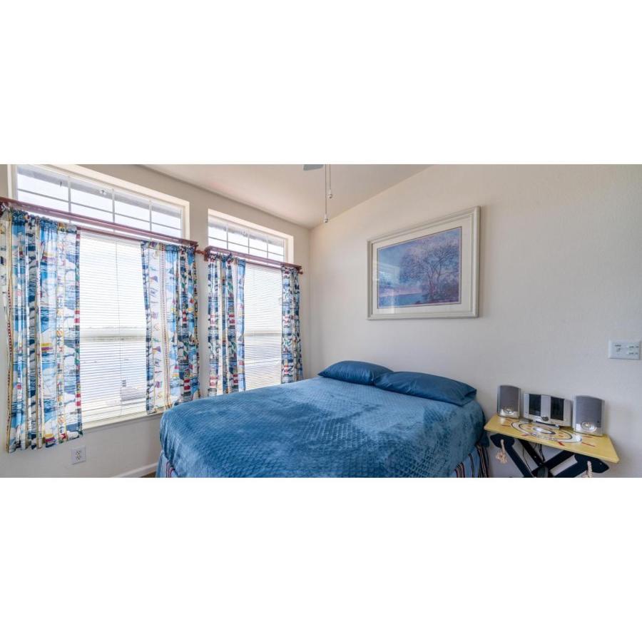 Отель Snug Harbor Rv Park & Marina Walnut Grove Экстерьер фото