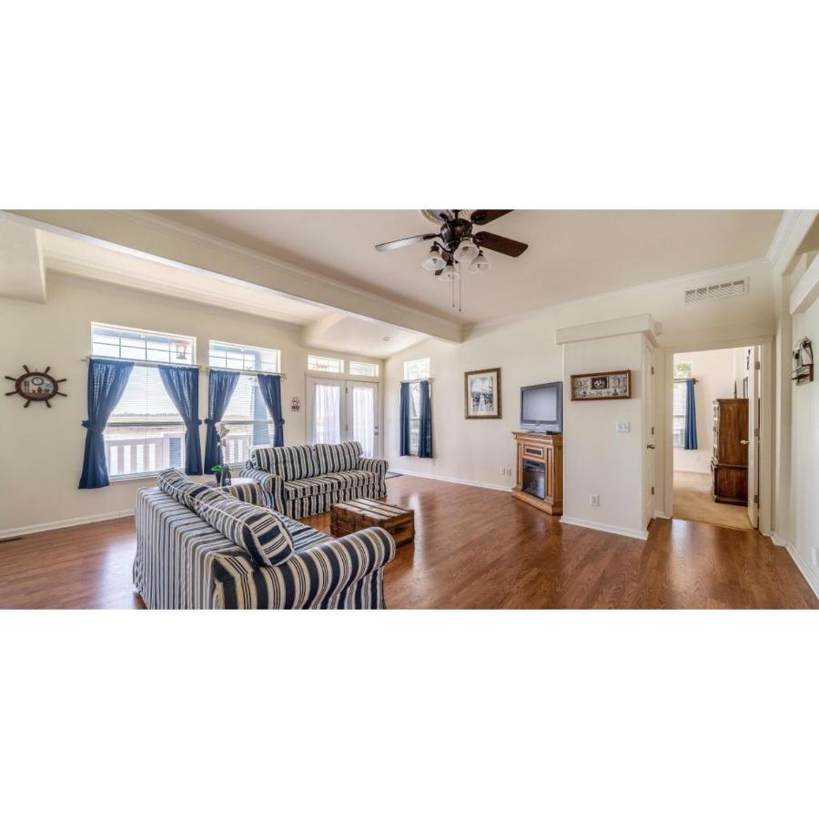 Отель Snug Harbor Rv Park & Marina Walnut Grove Экстерьер фото