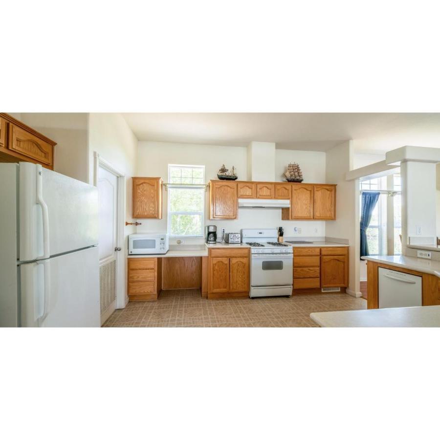Отель Snug Harbor Rv Park & Marina Walnut Grove Экстерьер фото